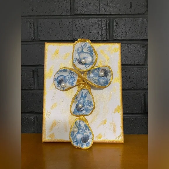HANDMADE EASTER DECOUPAGE OYSTER SHELL CROSS. - Picture 2 of 13